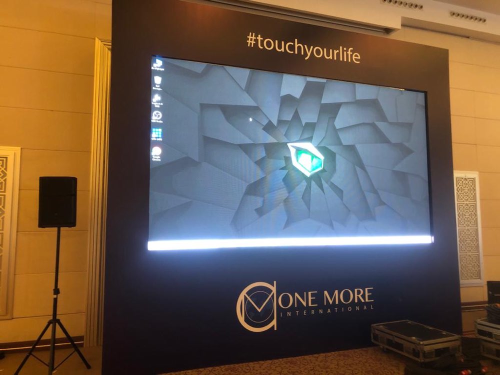 One More International sahne prodüksiyonu